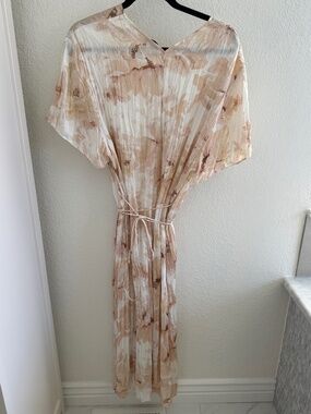 Vince Painted Magnolia Tie Waist Midi Dress In Cream and Peach Size XL